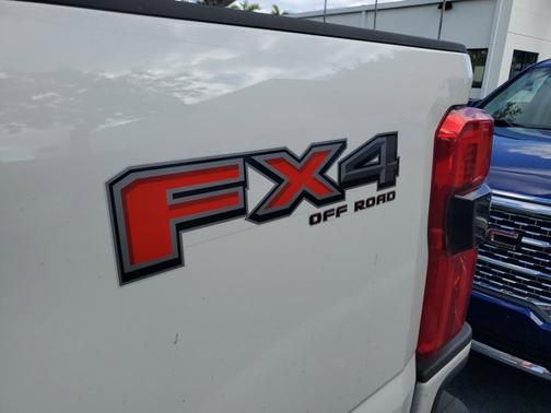 2025 Ford F-250 Platinum