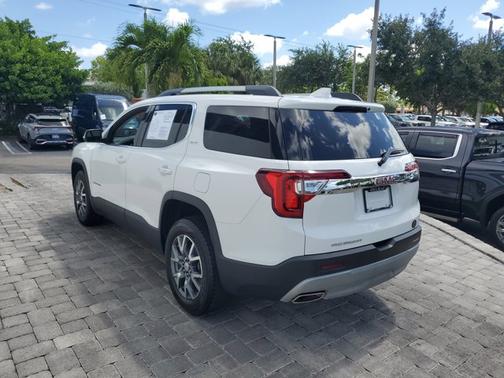 Summit White 2023 GMC Acadia SLT