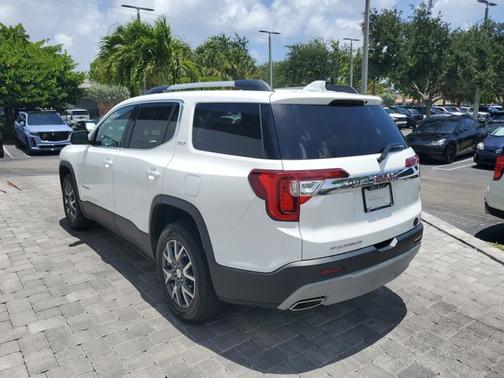 Summit White 2023 GMC Acadia SLT