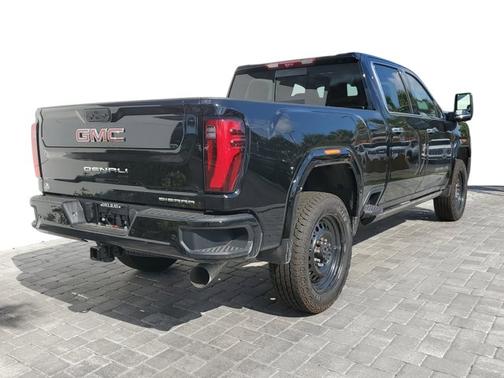 2025 GMC Sierra 2500 Denali