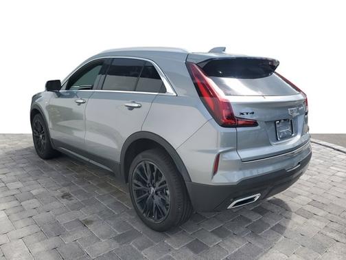 2025 Cadillac XT4 FWD Premium Luxury