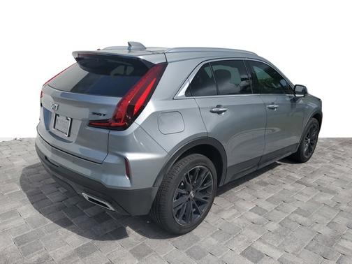 2025 Cadillac XT4 FWD Premium Luxury