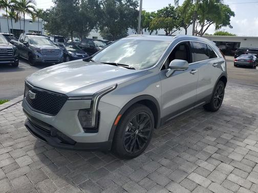 2025 Cadillac XT4 FWD Premium Luxury