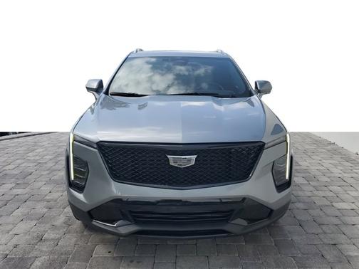 2025 Cadillac XT4 FWD Premium Luxury