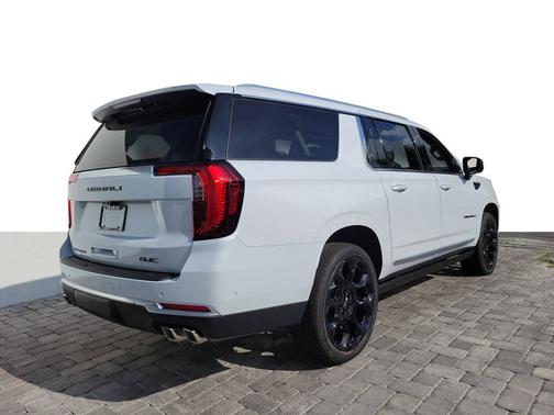Glacier White Tricoat 2026 GMC Yukon XL Denali