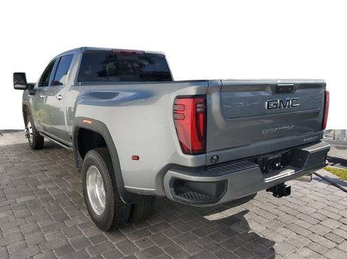 2025 GMC Sierra 3500 Denali