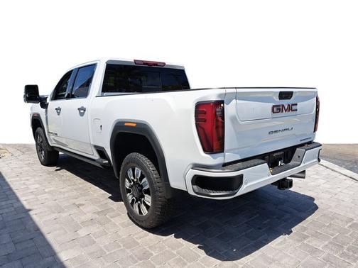 2025 GMC Sierra 2500 Denali
