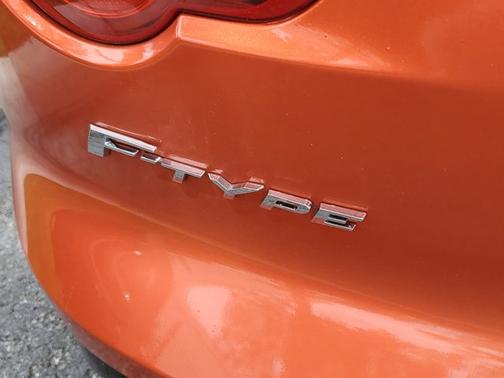 2014 Jaguar F-TYPE V8 S