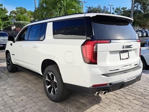 2026 GMC Yukon XL AT4