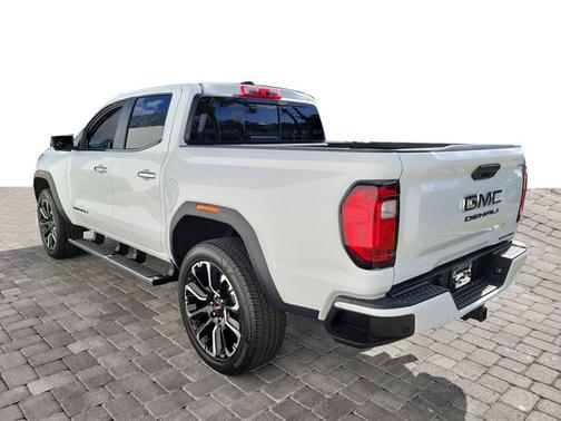 Summit White 2026 GMC Canyon 4WD Denali