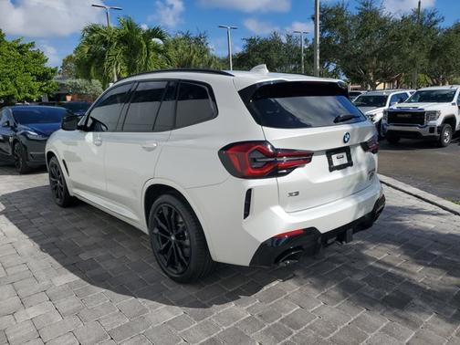 2023 BMW X3 M40i
