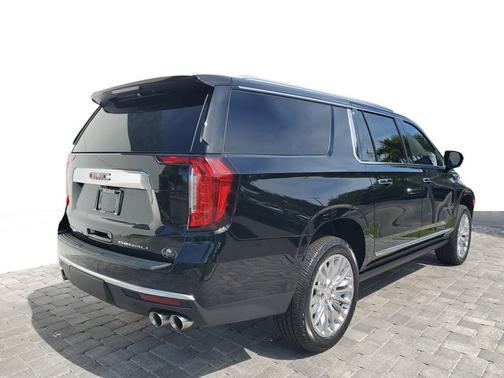 Onyx Black 2024 GMC Yukon XL Denali