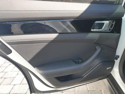 2020 Porsche Panamera 4S