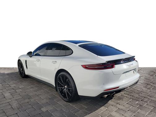 2020 Porsche Panamera 4S