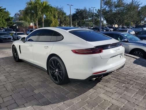2020 Porsche Panamera 4S