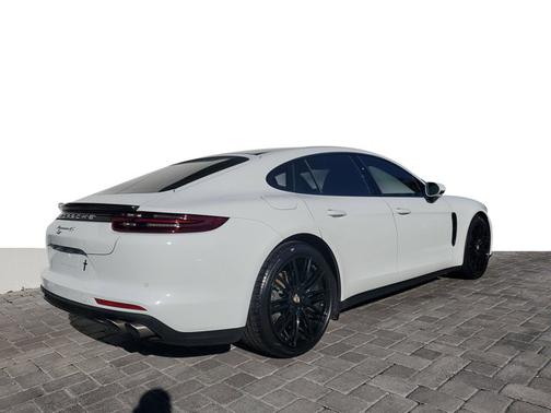 2020 Porsche Panamera 4S