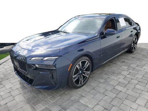 2023 BMW 740 740i