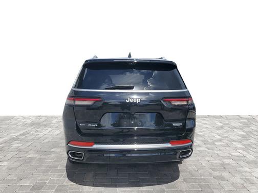 2022 Jeep Grand Cherokee L Summit