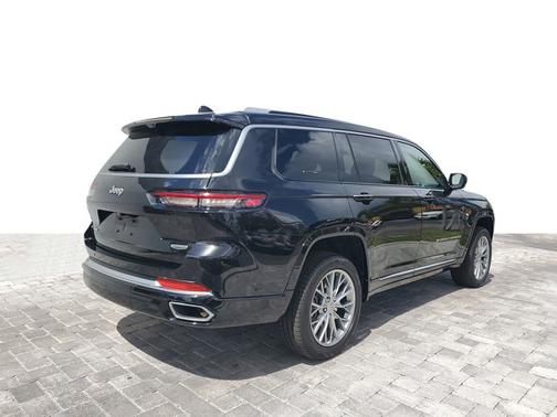 2022 Jeep Grand Cherokee L Summit