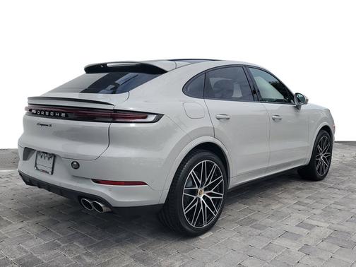 Chalk 2024 Porsche Cayenne S