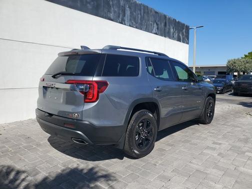 2021 GMC Acadia AT4
