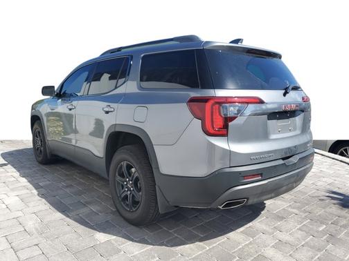 2021 GMC Acadia AT4