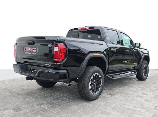 2026 GMC Canyon 4WD AT4