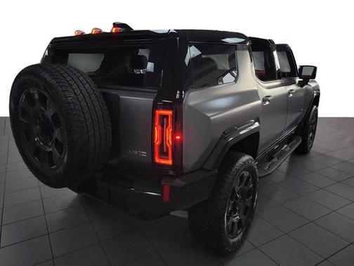 Magnus Gray Matte 2026 GMC HUMMER EV SUV 3X