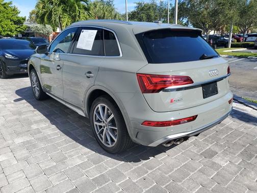 2022 Audi SQ5 Premium Plus