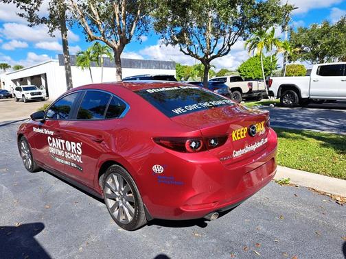 2023 Mazda Mazda3 2.5 S Select
