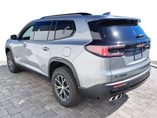 2026 GMC Acadia AWD AT4