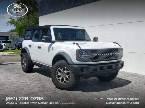 Oxford White 2023 Ford Bronco Badlands