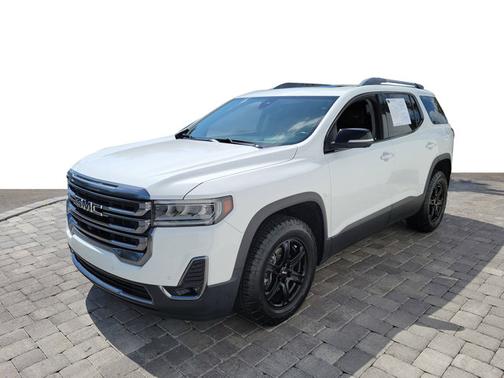 Summit White 2022 GMC Acadia AT4