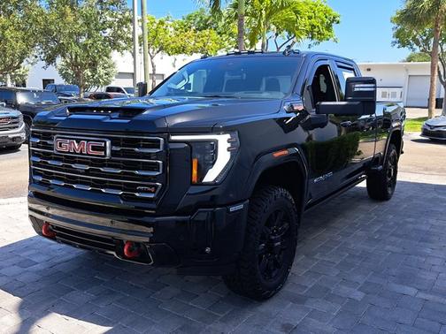 2025 GMC Sierra 2500 AT4