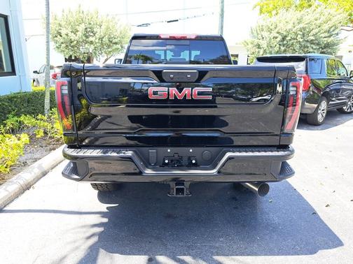 2025 GMC Sierra 2500 AT4