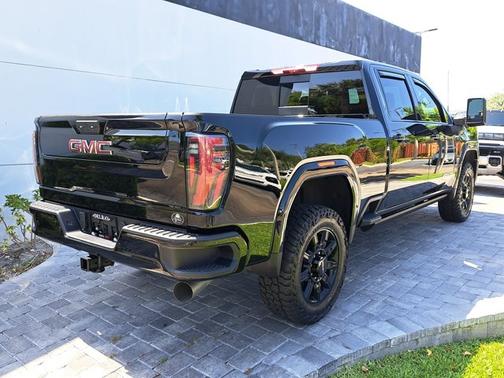 2025 GMC Sierra 2500 AT4