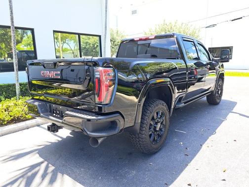 2025 GMC Sierra 2500 AT4