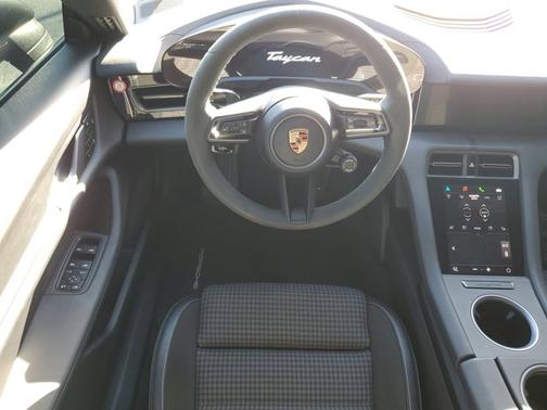 2025 Porsche Taycan