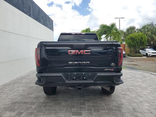 2024 GMC Sierra 2500 AT4