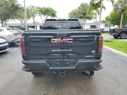 2024 GMC Sierra 2500 AT4