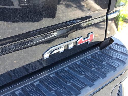 2024 GMC Sierra 2500 AT4
