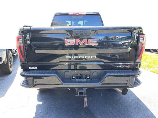 2024 GMC Sierra 2500 AT4