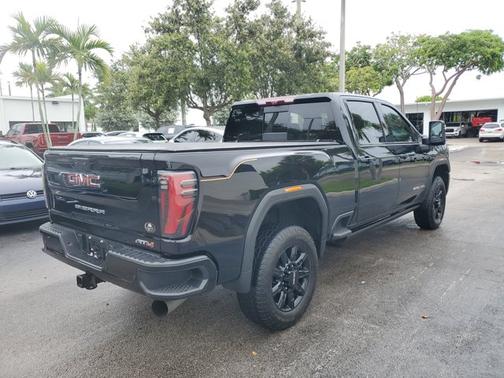 2024 GMC Sierra 2500 AT4