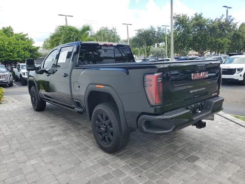 2024 GMC Sierra 2500 AT4