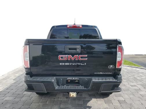 2022 GMC Canyon 4WD Denali