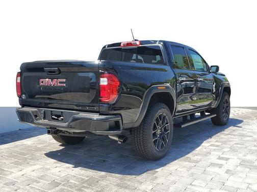2025 GMC Canyon 4WD Denali