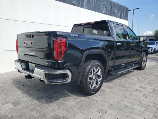 Onyx Black 2024 GMC Sierra 1500 SLT