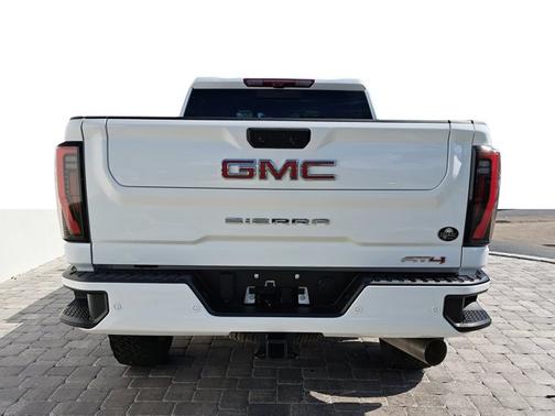 2025 GMC Sierra 2500 AT4