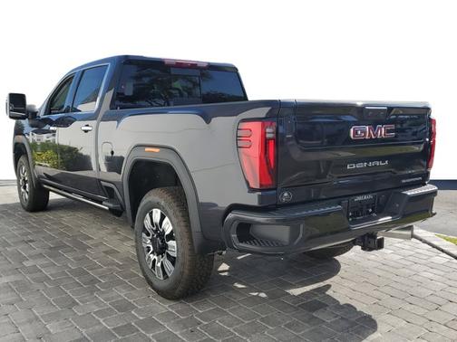 2025 GMC Sierra 2500 Denali