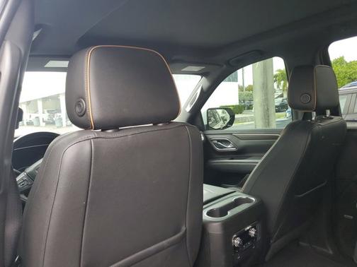 2022 GMC Yukon XL AT4